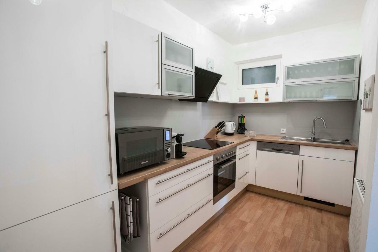 Lake View Apartments คอทชาค อัม ซี ภายนอก รูปภาพ